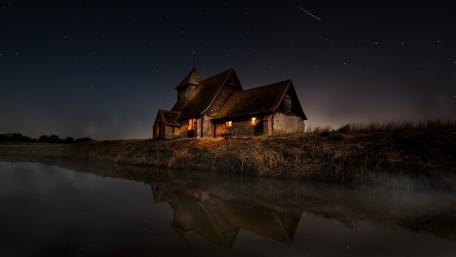 Starry Night Over Tranquil Countryside Abode wallpaper