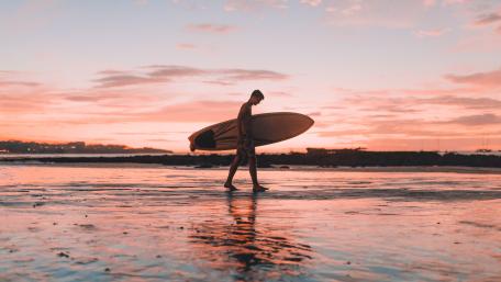 Surfer's Twilight Walk wallpaper