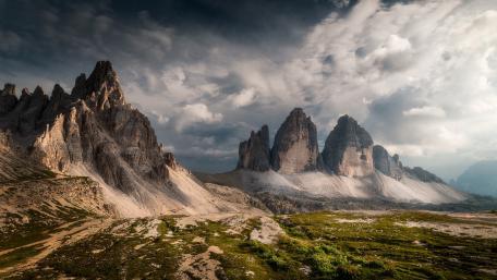 Three peaks of Lavaredo (Tre Cime di Lavaredo) wallpaper