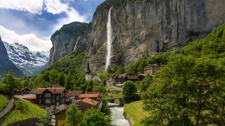 Staubbach Falls wallpaper
