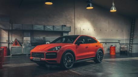 Dynamic SUV Elegance in Red Shine wallpaper