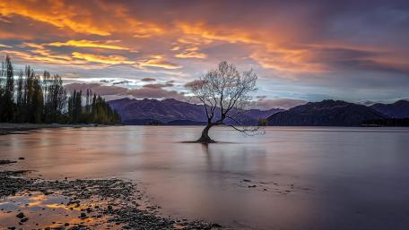 Lake Wanaka wallpaper