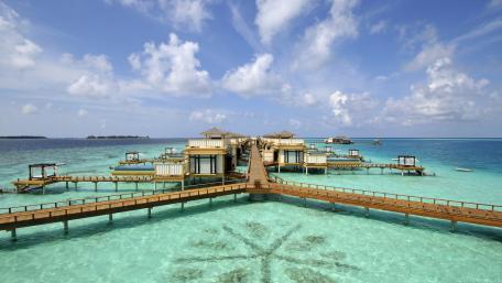 Serene Tropical Paradise Resort wallpaper