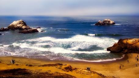 Serene Beach Horizon View wallpaper