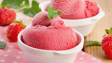 Refreshing Strawberry Sorbet Delightful Treats for Every Occasion wallpaper