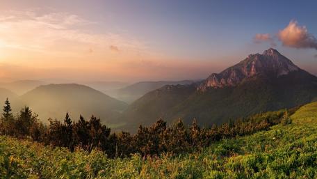 Majestic Mountain Sunset View wallpaper