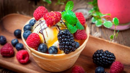 Delicious Ice Cream with Fresh Berries wallpaper