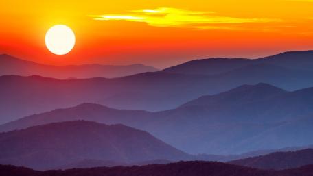 Mountain Sunset Radiance wallpaper