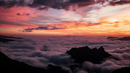 Sea of clouds wallpaper