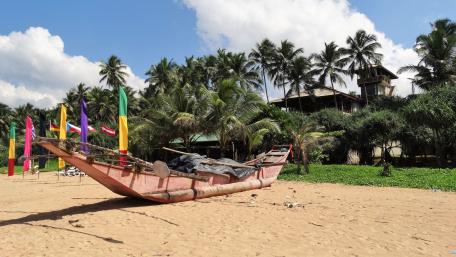 Tropical Beach in Sri Lanka wallpaper