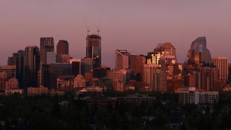 Stunning Urban Skyline at Dusk wallpaper