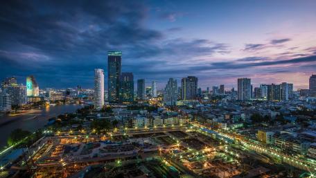Vibrant City Skyline at Dusk wallpaper
