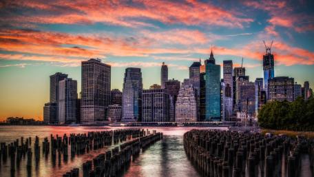 Stunning Sunset Skyline Over the Cityscape wallpaper