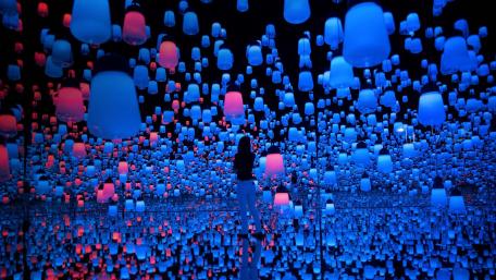 Illuminated Serenity in Blue and Pink wallpaper