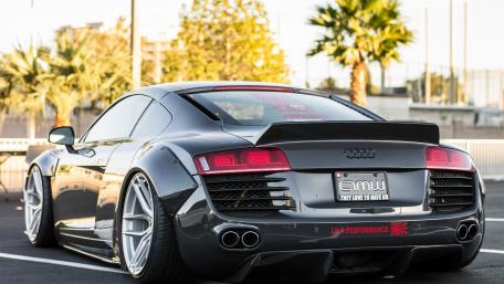 Sleek Audi R8 in Urban Setting wallpaper