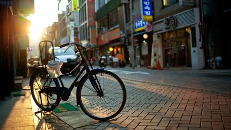 City Sunset with a Bicycle wallpaper