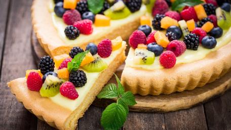 Delicious Fruit Tart Delight wallpaper