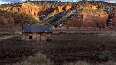Rustic Charm in a Mountain Paradise wallpaper