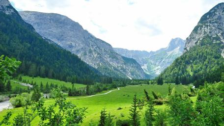 Breathtaking Mountain Valley Landscape wallpaper