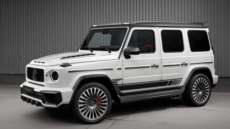 Sleek White SUV Embracing Modern Design Features wallpaper