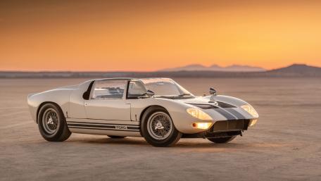 Classic Ford GT40 at Sunset in 4K Resolution wallpaper