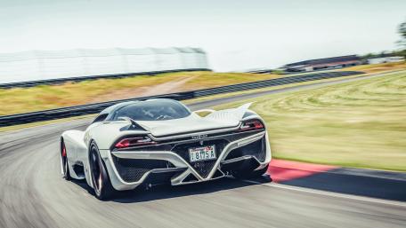 Dynamic McLaren Racing Wallpaper for Car Enthusiasts wallpaper