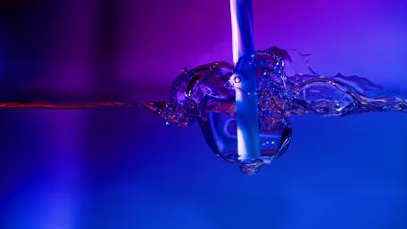 Captivating Blue Liquid Abstract Wallpaper wallpaper