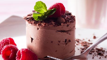 Delicious Chocolate Mousse with Fresh Berries and Mint wallpaper