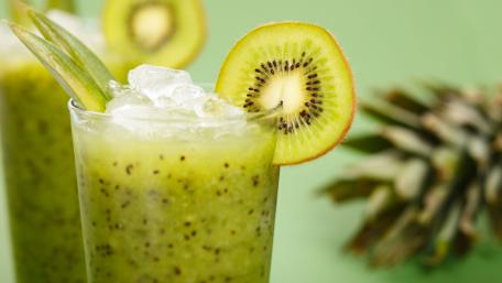 Refreshing Tropical Kiwi Drink Wallpaper wallpaper
