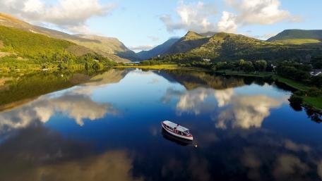 Serene Lake Reflections in Nature's Embrace wallpaper