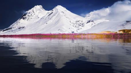 Majestic Mountains and Serene Lake View wallpaper