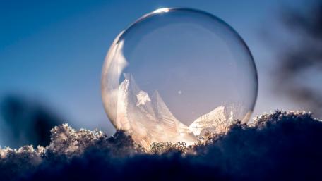 Frozen Bubble in a Dreamy Blue Landscape wallpaper