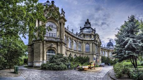 Szechenyi Thermal Bath, Budapest wallpaper