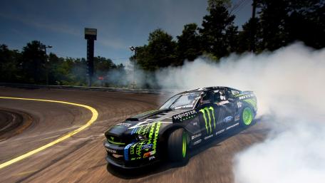 Thrilling Drift Race Action in 4K Quality wallpaper