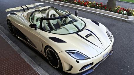 Sleek Elegance of a Luxury Supercar wallpaper