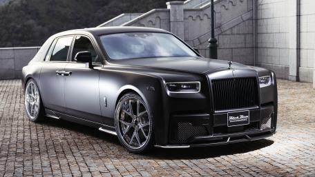 Sleek Sophistication of Luxury Cars Showcase wallpaper