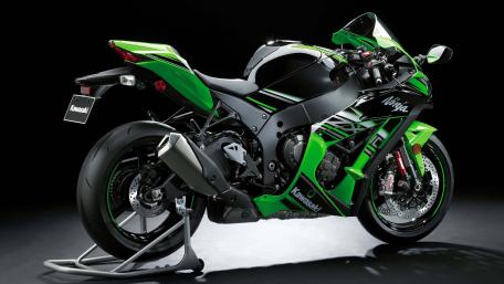 Sleek Kawasaki Ninja in Stunning 4K Detail wallpaper