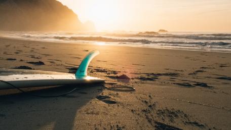 Serene Sunset at the Beach wallpaper