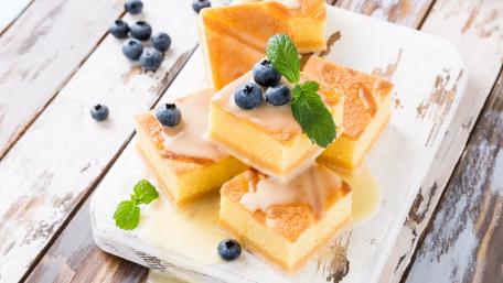 Delicious Blueberry Cheesecake Squares wallpaper