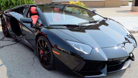 Lamborghini Aventador wallpaper
