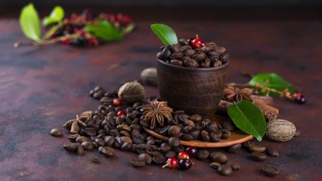 Rich Aromas of Coffee Beans in a Rustic Setting wallpaper