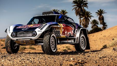 Off-Road Adventure in the Desert wallpaper