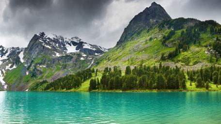 Serene Mountain Lake Landscape wallpaper
