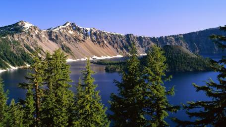 Serene Mountain Lake Reflections wallpaper