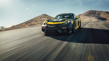 Ultimate Porsche Racing Experience wallpaper