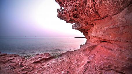 Vibrant Coastal View at Dusk wallpaper