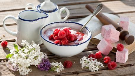 Delightful Raspberry Dessert Scene in Natural Light wallpaper