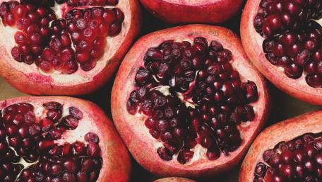 Pomegranate Delight for Food Lovers wallpaper