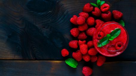 Refreshing Raspberry Delight Wallpaper wallpaper