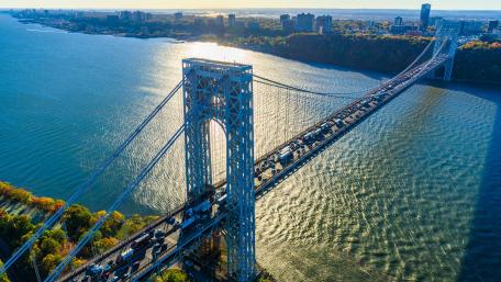 Stunning View of the George Washington Bridge Over Water wallpaper